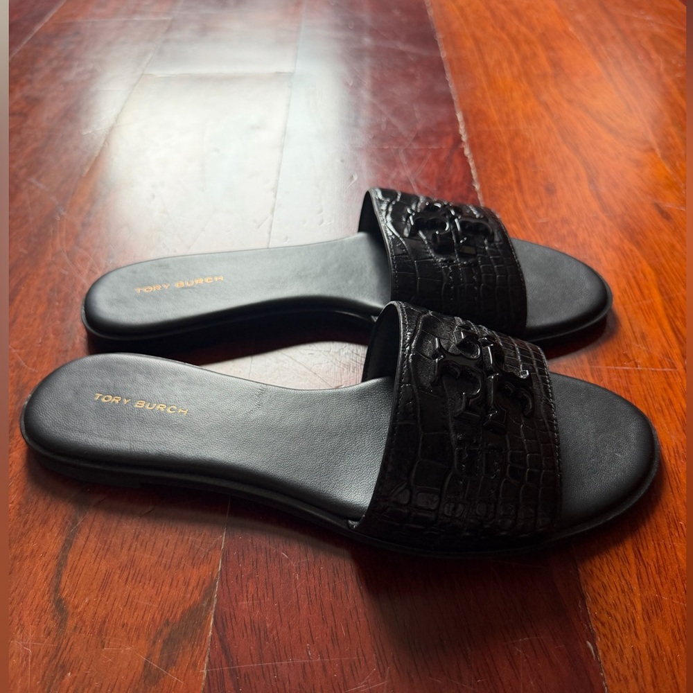 Tory Burch Black Embossed Slide Sandals w. Original New with Box size 8 1/2 - Picture 6 of 12